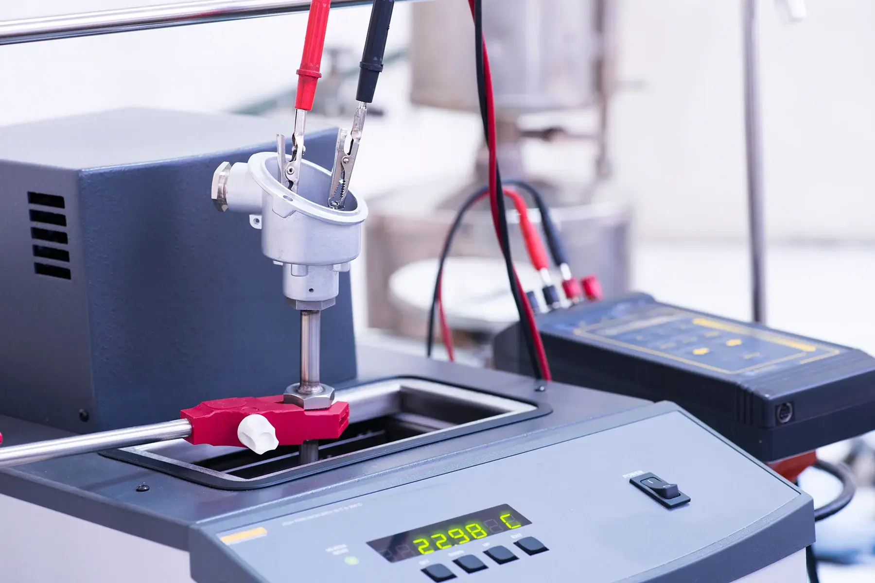 AdobeStock_134648525__Temperature__Large-Block